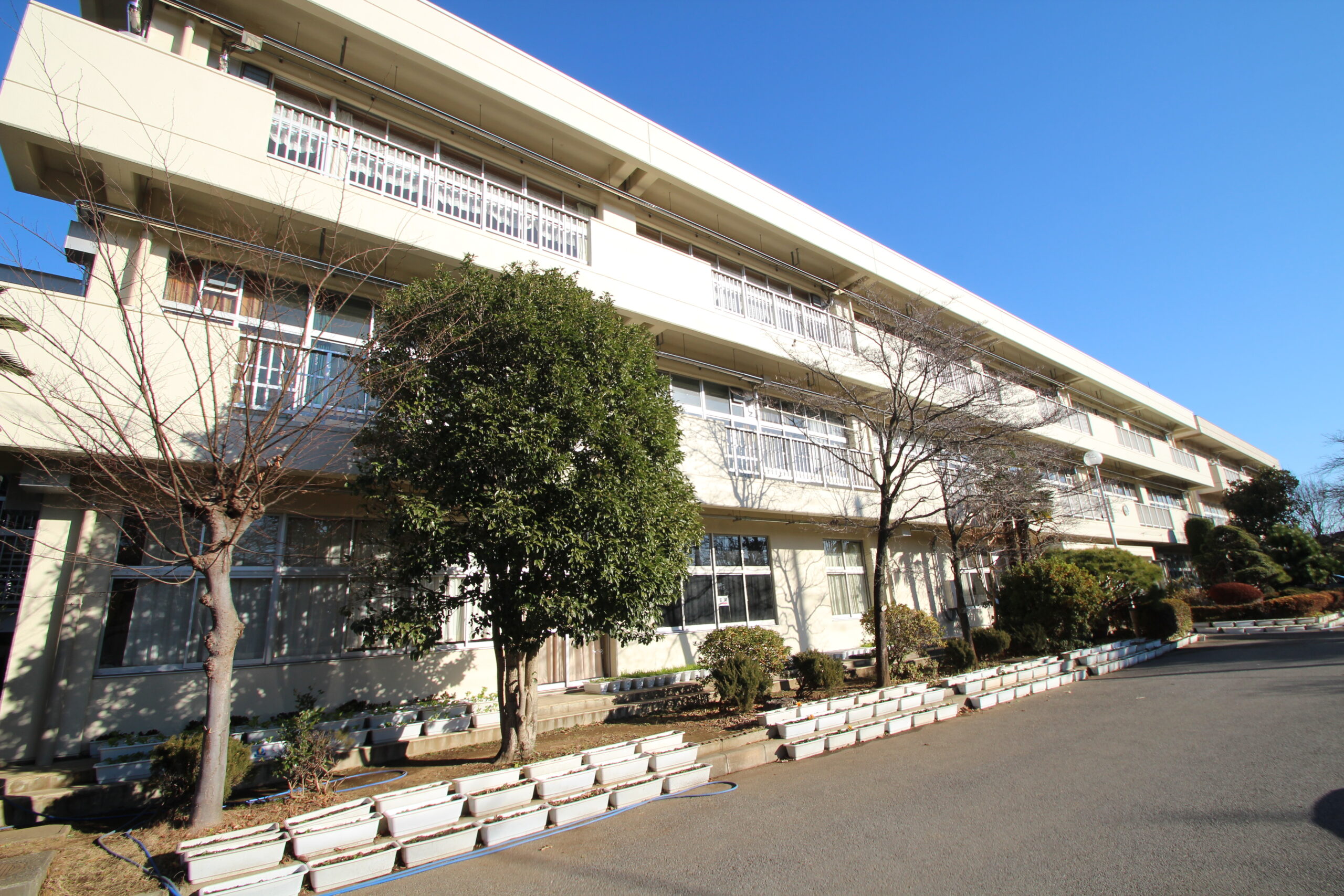 岩木小学校及び尾崎小学校空調設備設置工事