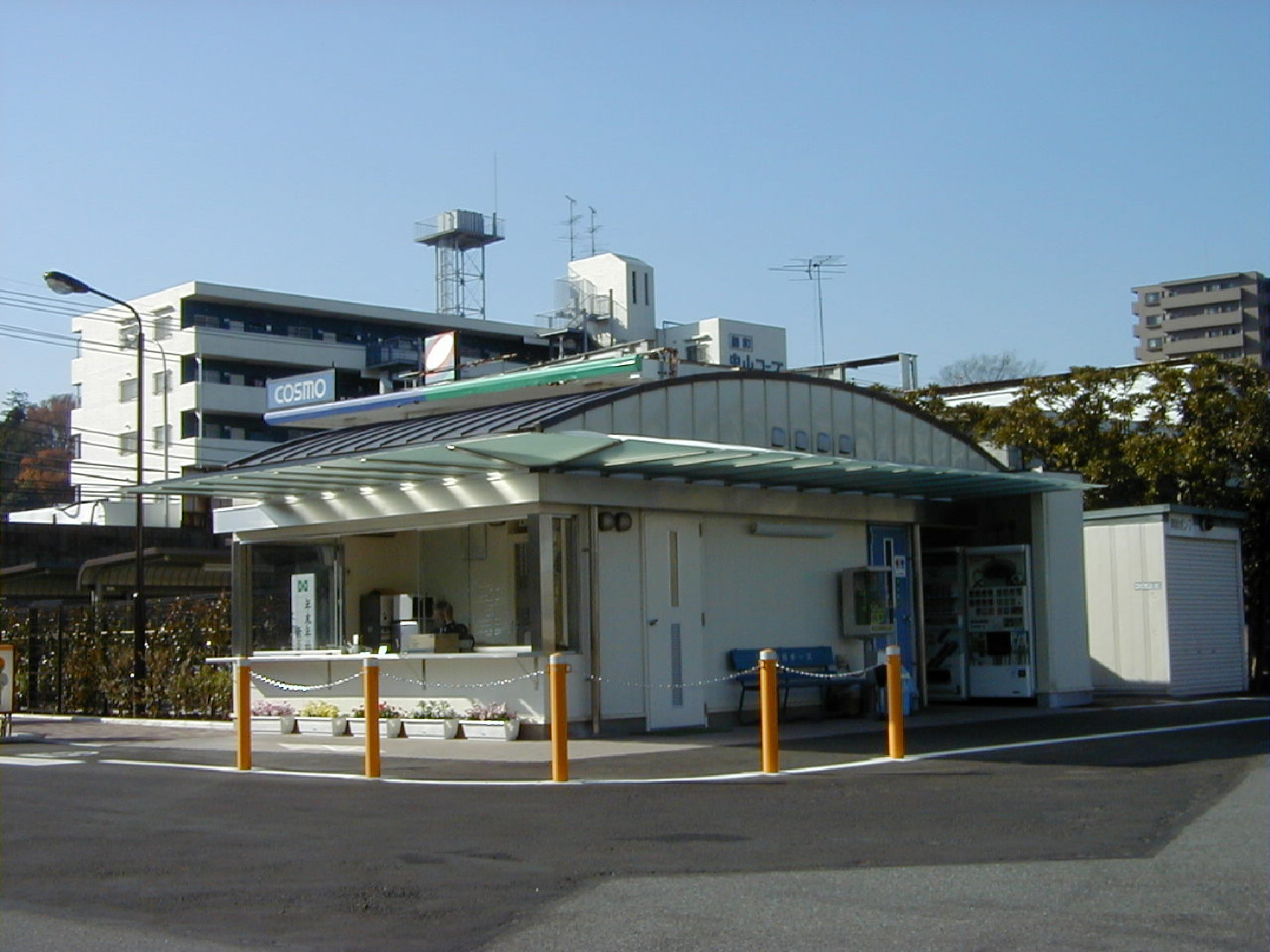 横浜チｰズ工場守衛棟改築他整備工事